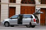 Lancia Voyager 2011 года